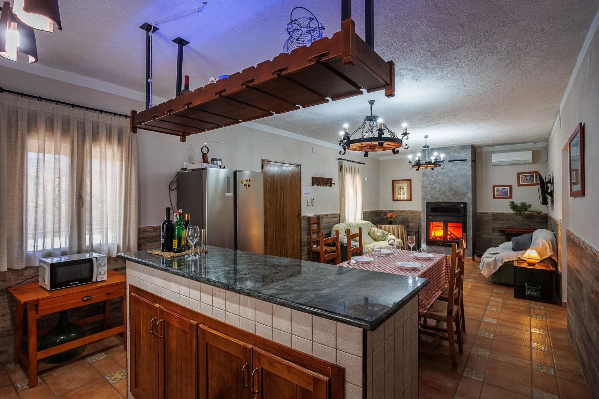 Cocina con barra americana
