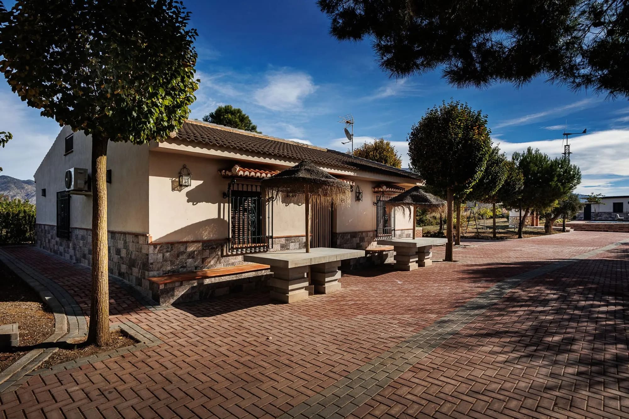 La casa entre árboles