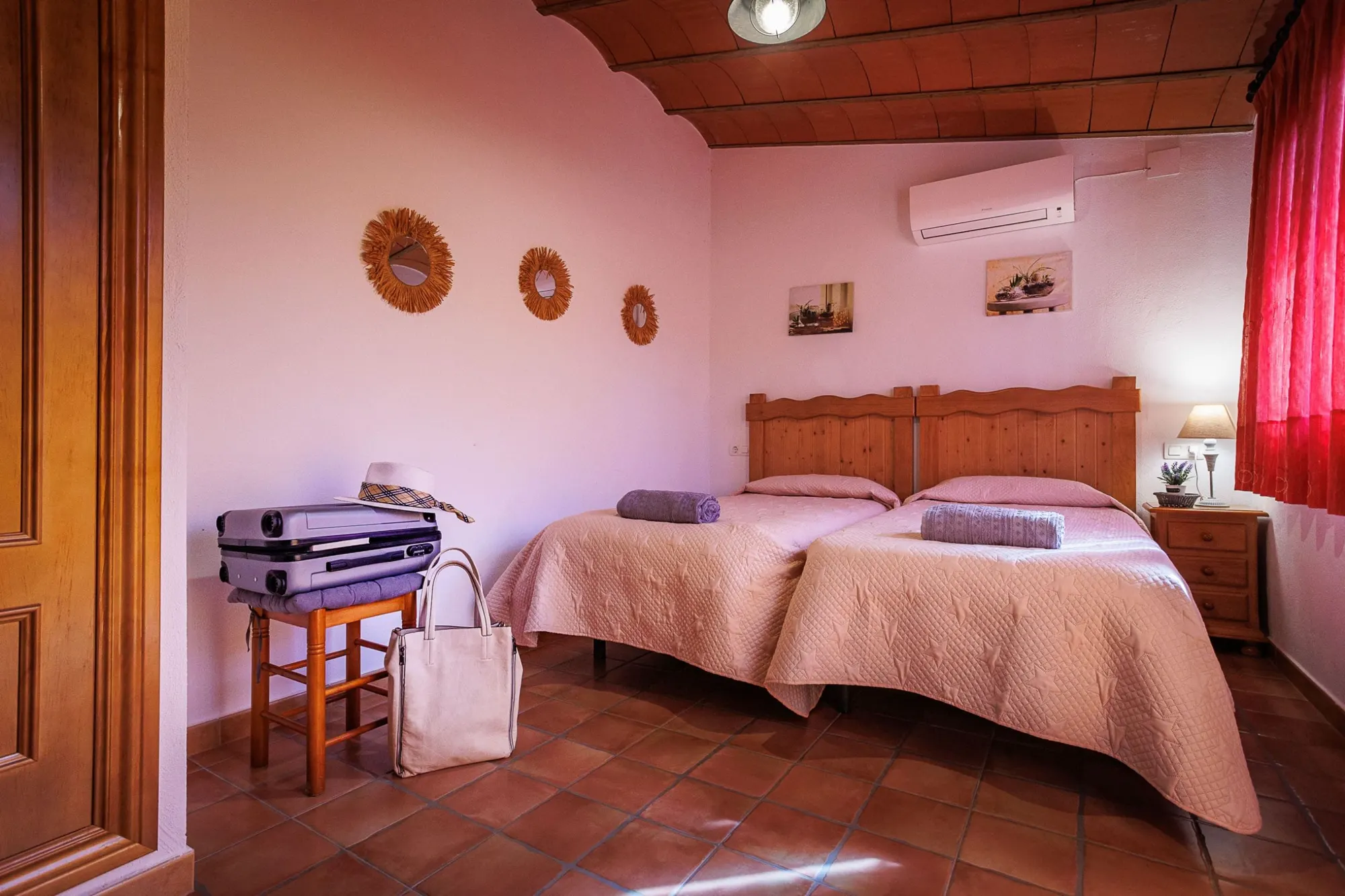 Apartamento independiente con camas individuales